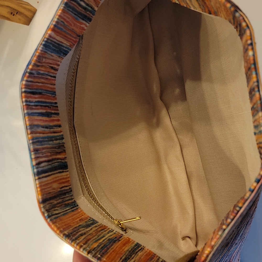 Purse - Picture 2 of 5